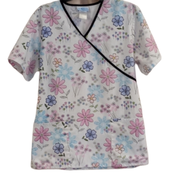 S. B. Scrub top size medium floral pattern - Picture 1 of 7